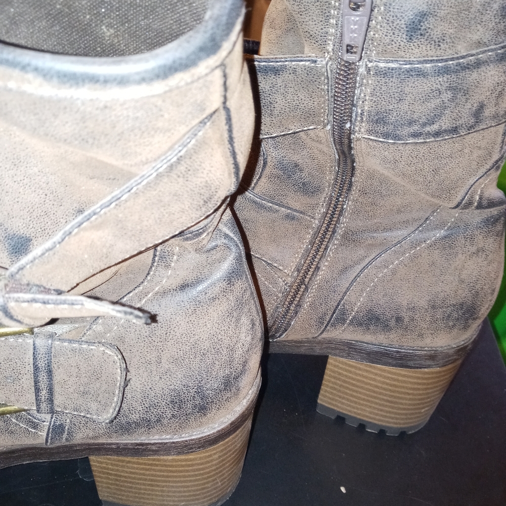 LADIES RUGGED WORK BOOTS - Picture 2 of 5